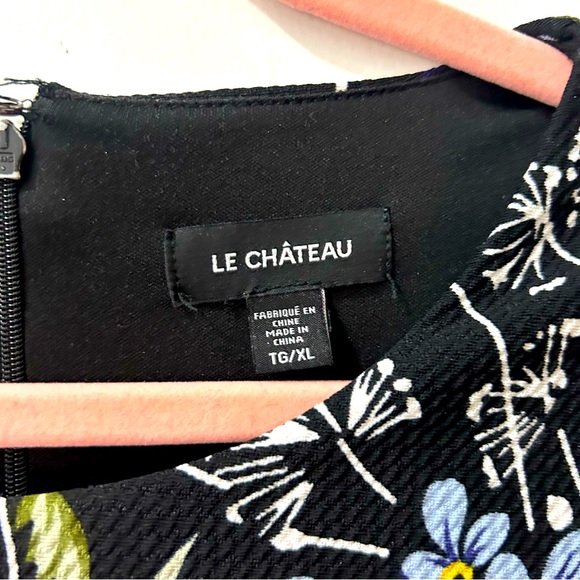 LE CHÂTEAU floral dress with pockets - Picture 4 of 4